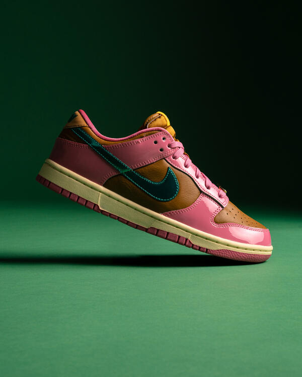 nike-wmns-dunk-low-pg-qs-